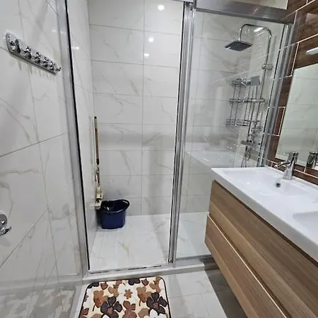 Crown * Μπάνσκο